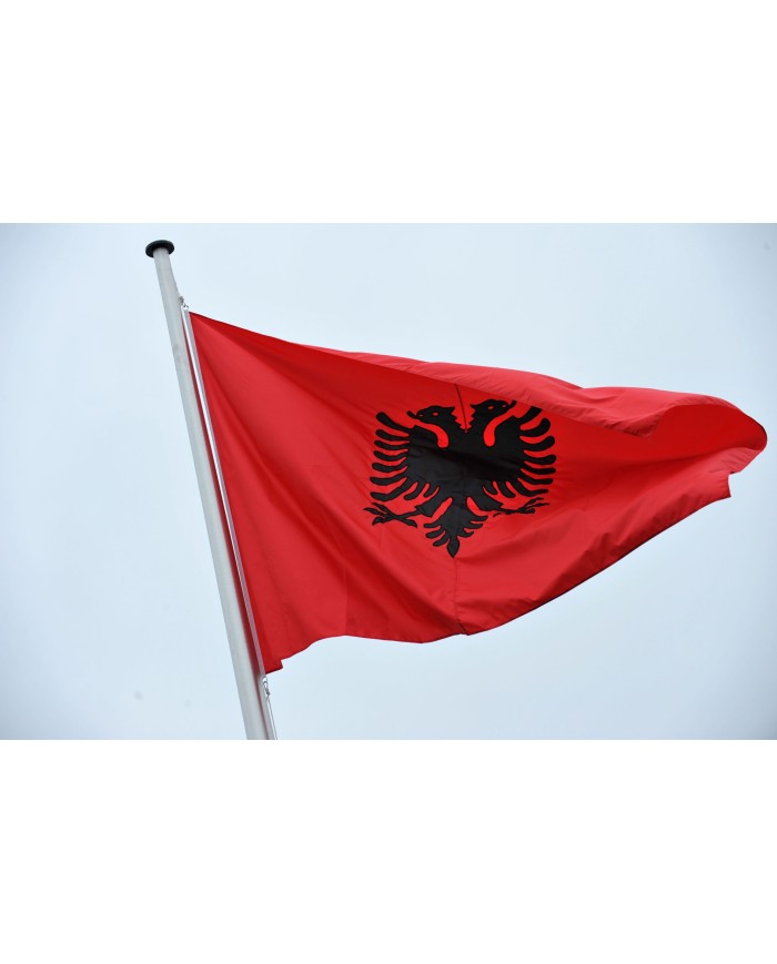 Bandera Albania exterior
