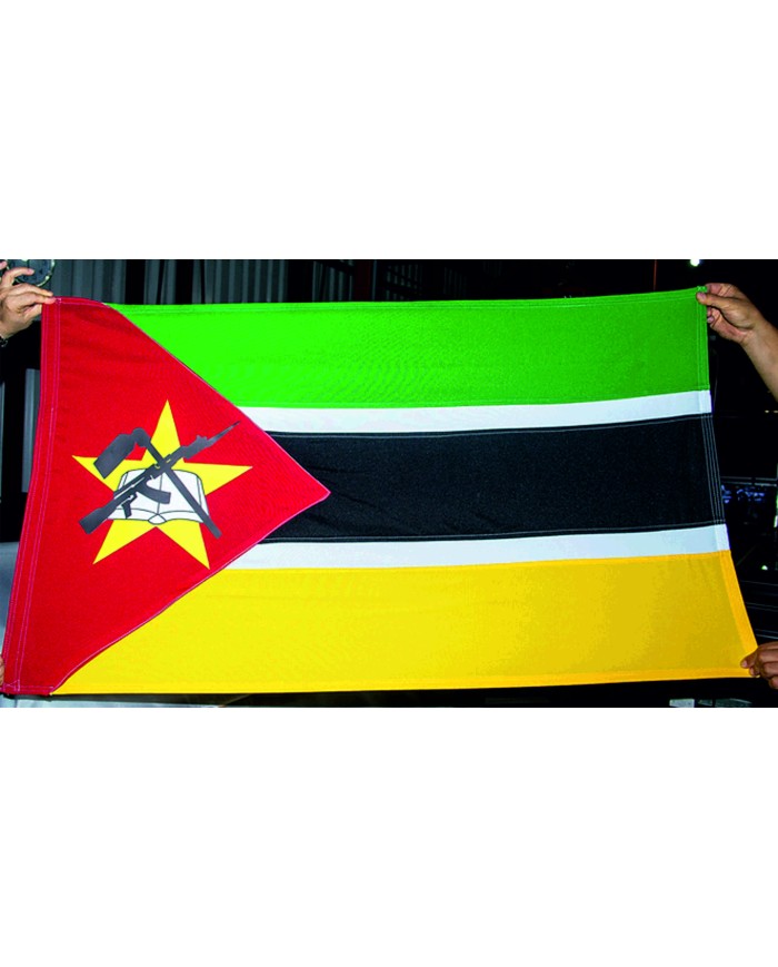 Bandera Mozambique exterior